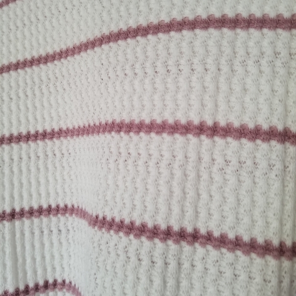 Waffle Knit Cropped Cardigan - Picture 5 of 7